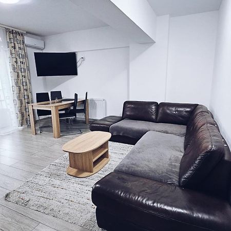 Apartament Dem Radulescu 3 Camere! Râmnicu Vâlcea Exteriör bild