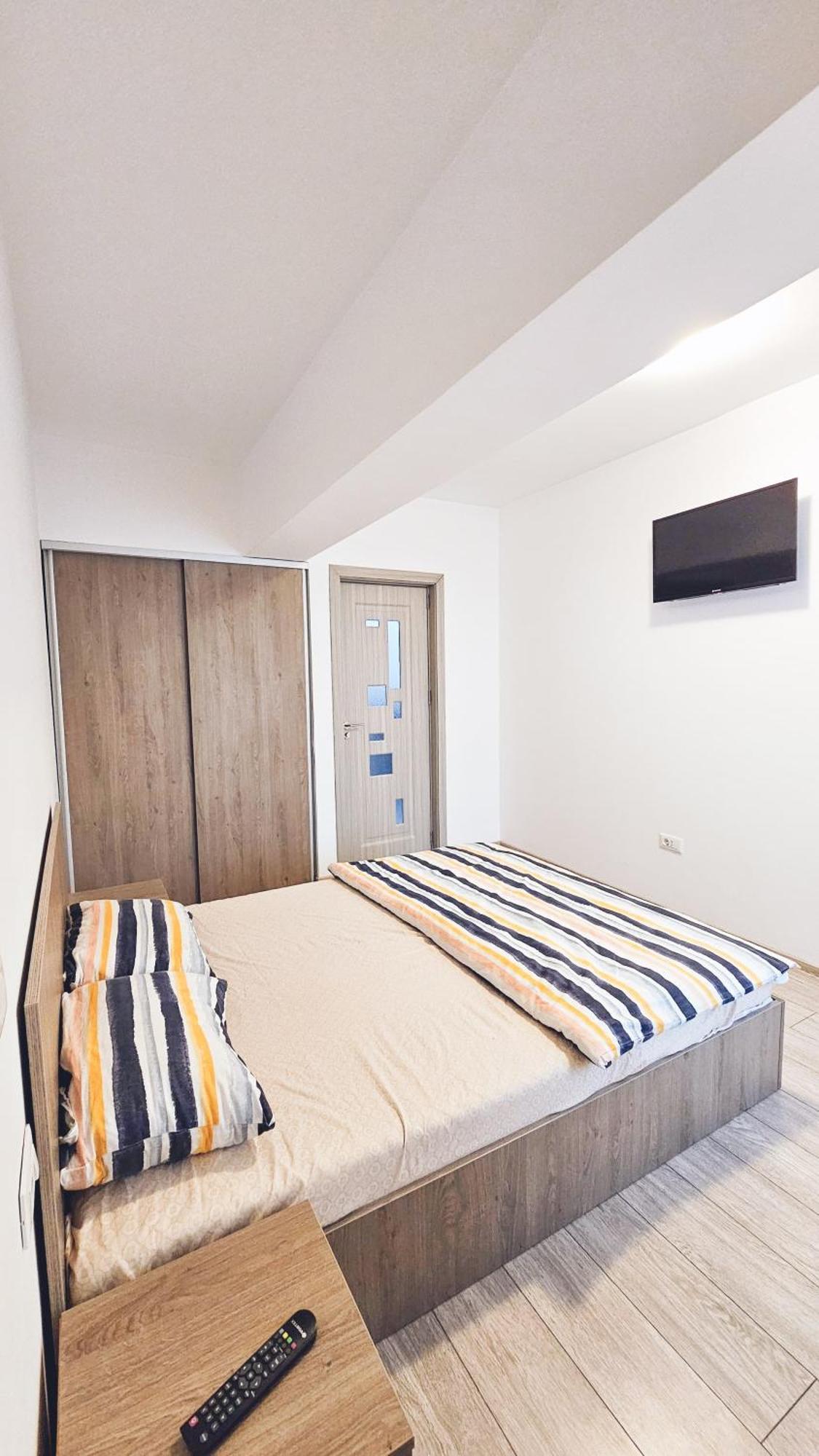 Apartament Dem Radulescu 3 Camere! Râmnicu Vâlcea Exteriör bild