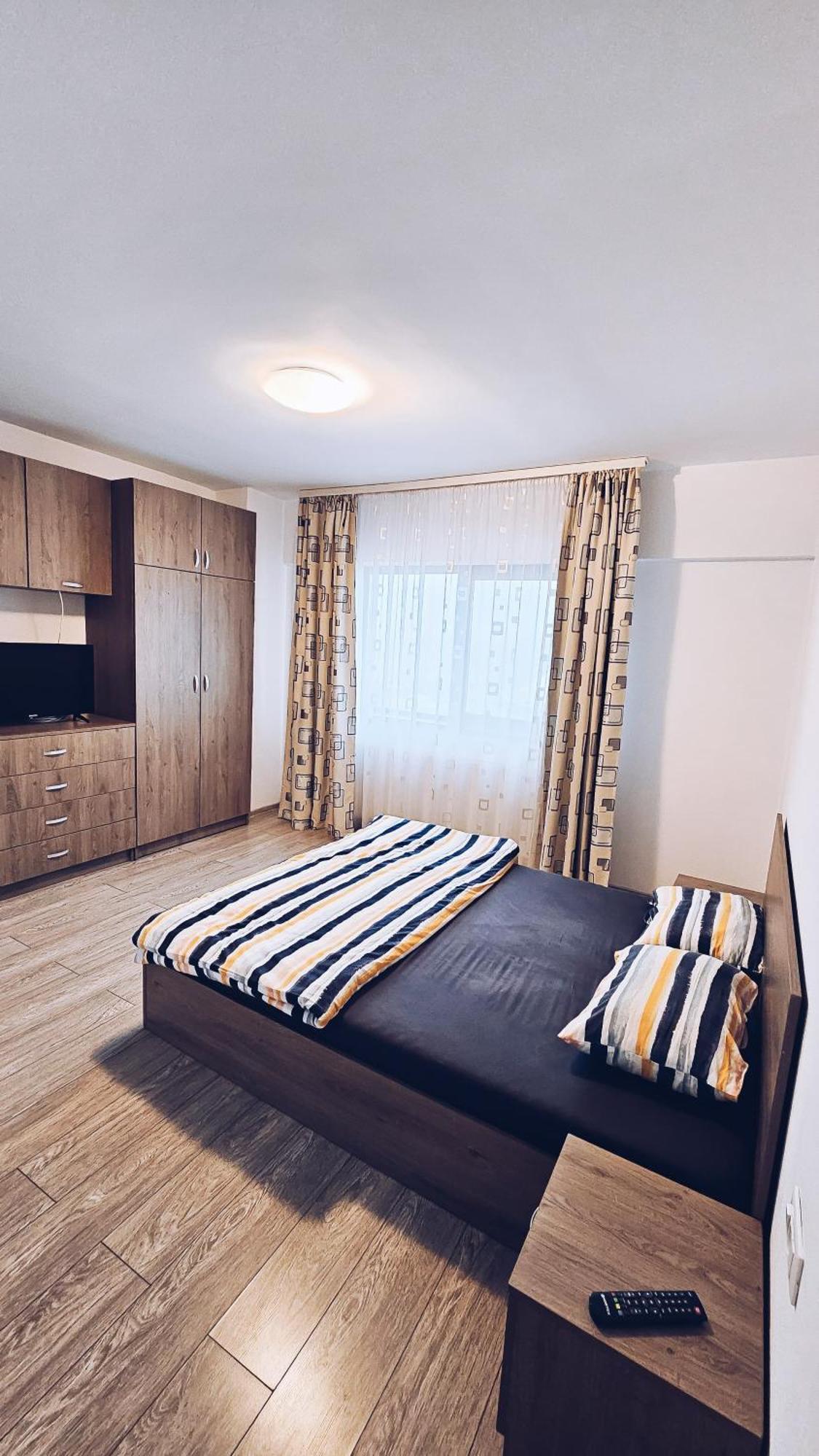 Apartament Dem Radulescu 3 Camere! Râmnicu Vâlcea Exteriör bild